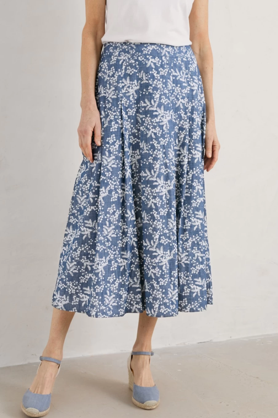 Seasalt Cornwall Women's Mimosa Indigo Jamboree Chambray Midi Skirt