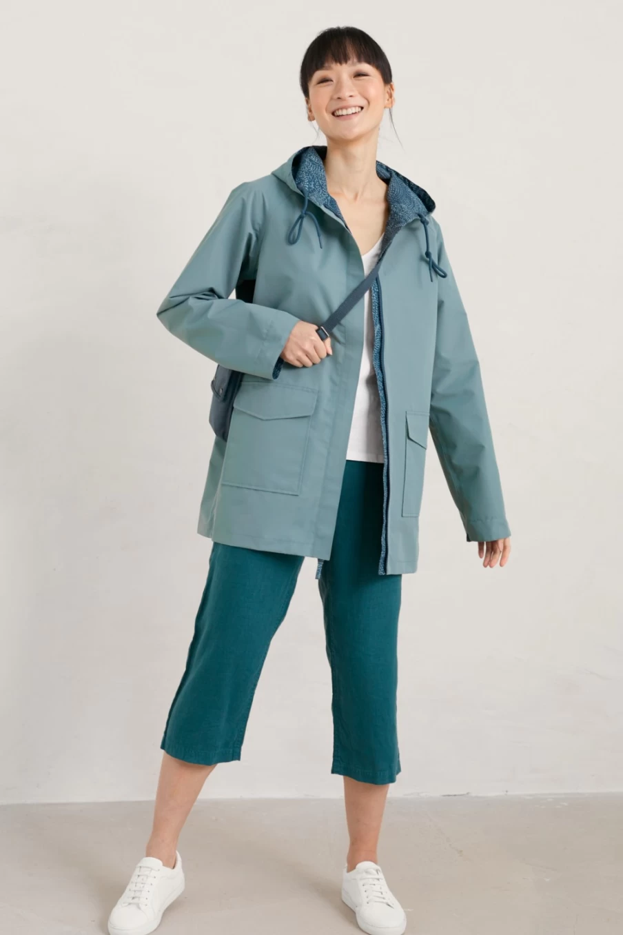 "Seasalt Cornwall Women's Reversible Waterproof Raincoat – Lightweight & Stylish Outdoor Jacket"
