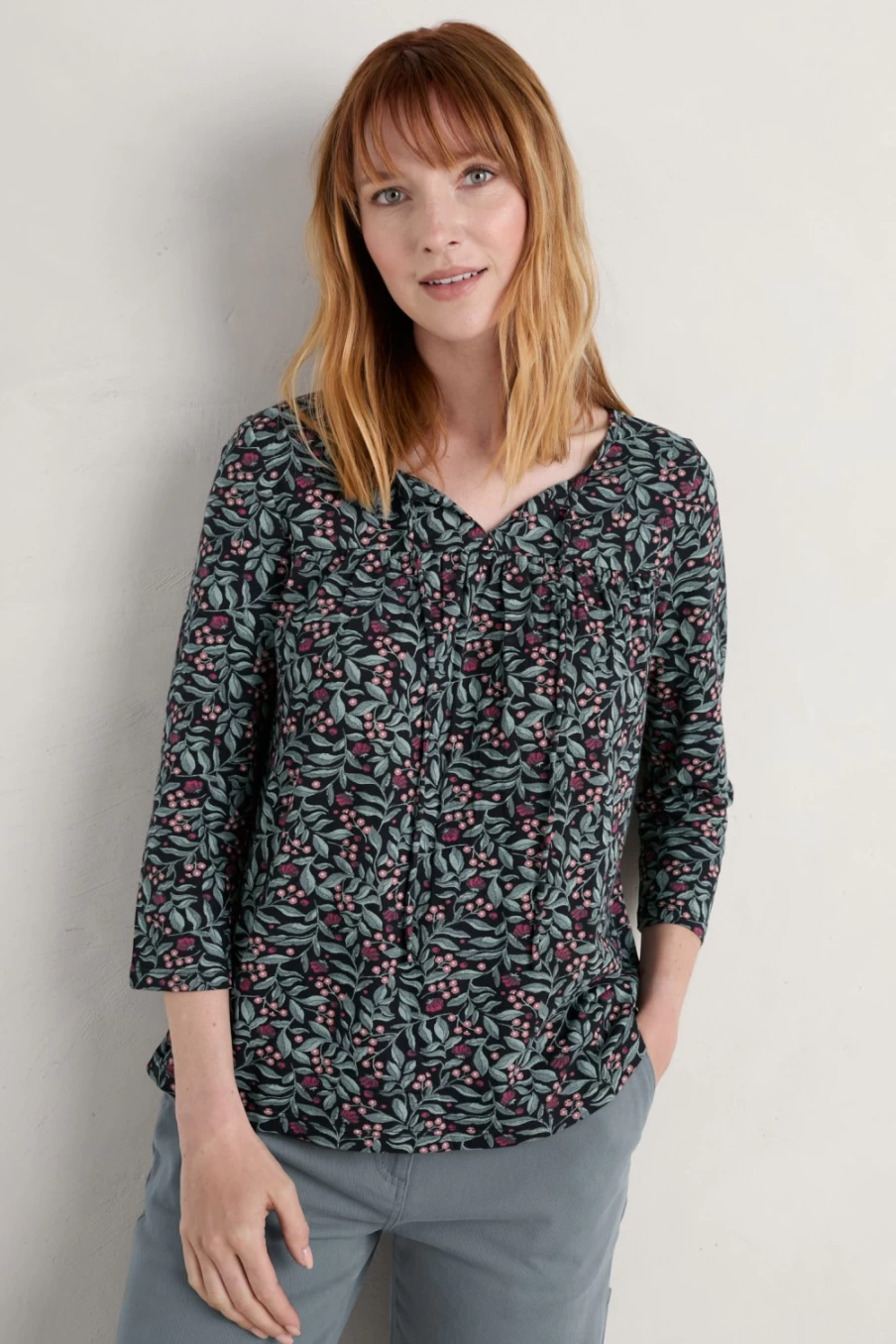 Seasalt Cornwall Women's Ceramic Floral Onyx River's End Jersey Top