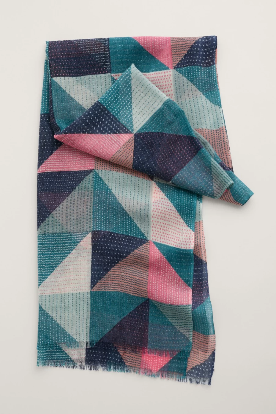 "Seasalt Cornwall Women's Pretty Printed Scarf – Stylish Floral Fashion Accessory"