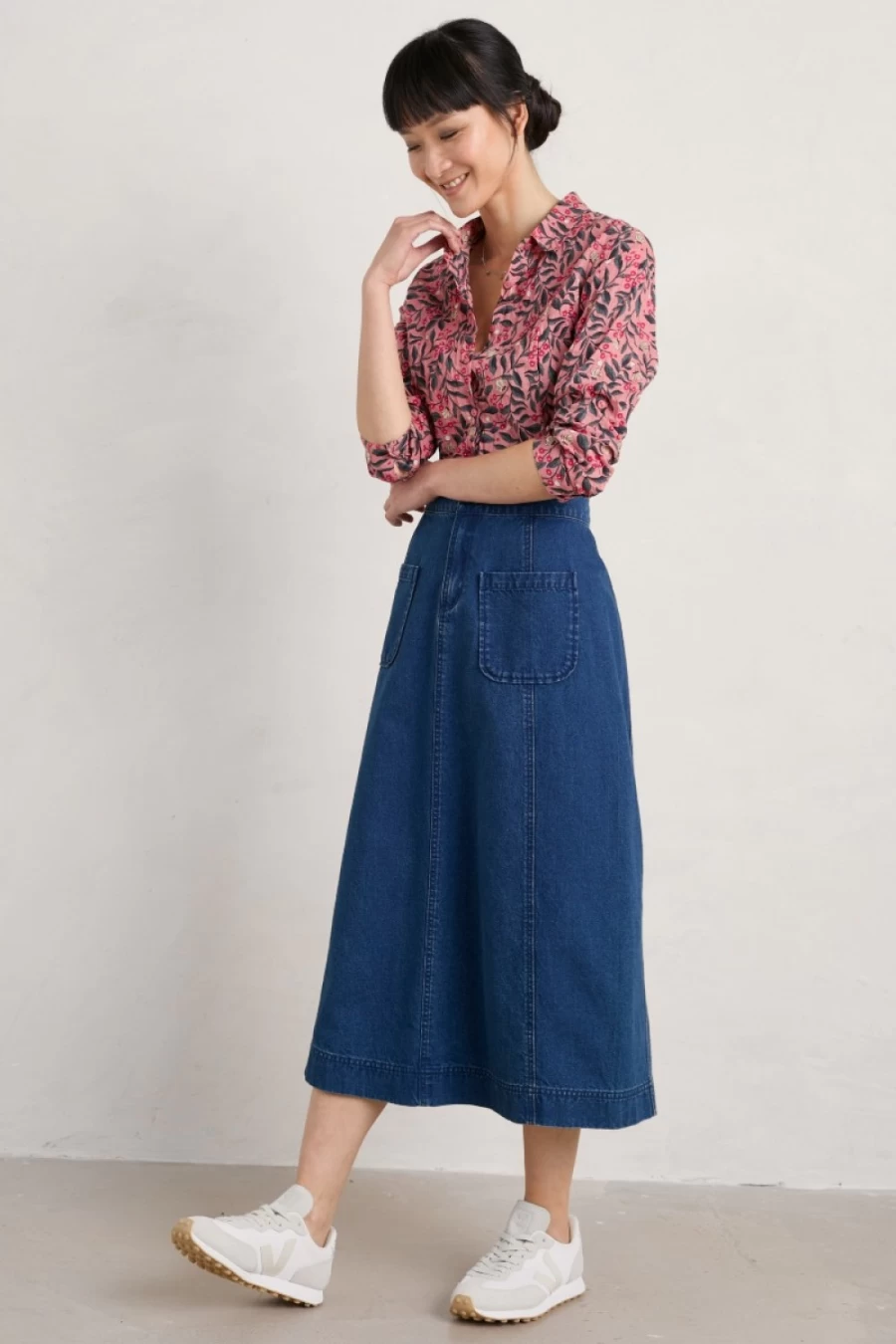 "Seasalt Cornwall Women's Dusk Journey Skirt in Mid Indigo Wash"