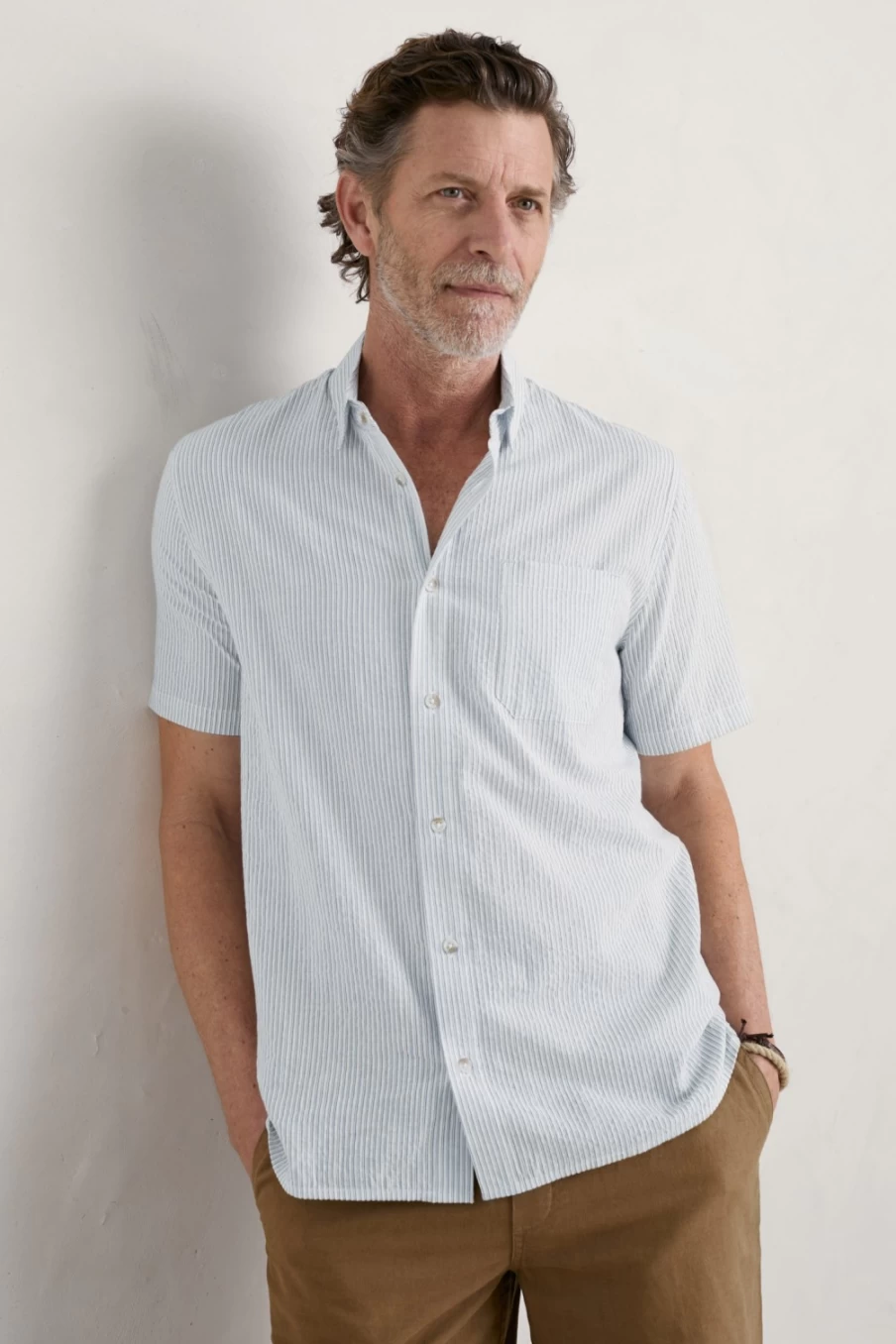 Men's Seasalt Cornwall Barometer Chalk Sail Blue Seersucker Short Sleeve Shirt