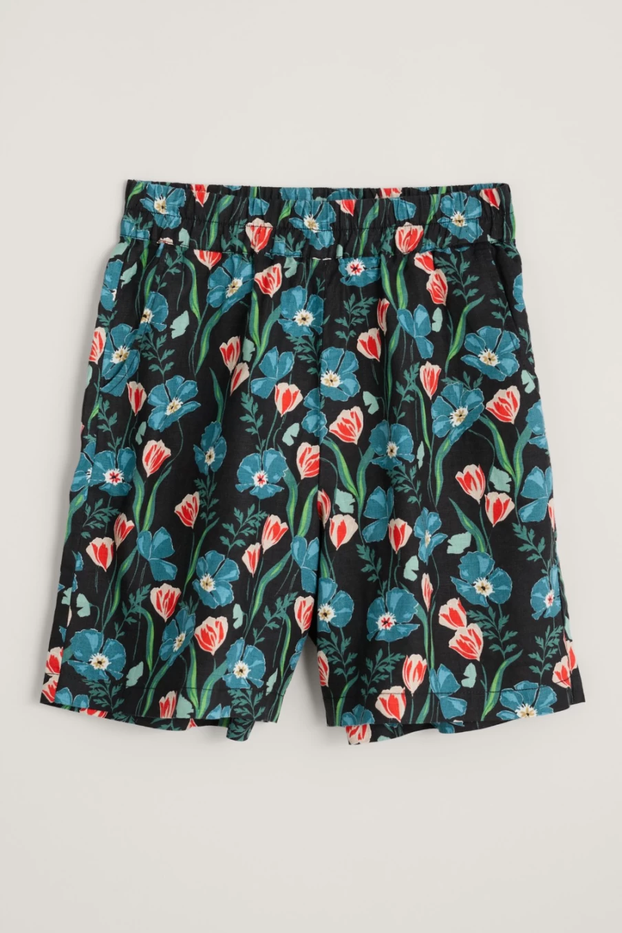 Seasalt Cornwall Women's Aviso Printed Linen Shorts in Poppies And Tulips Onyx