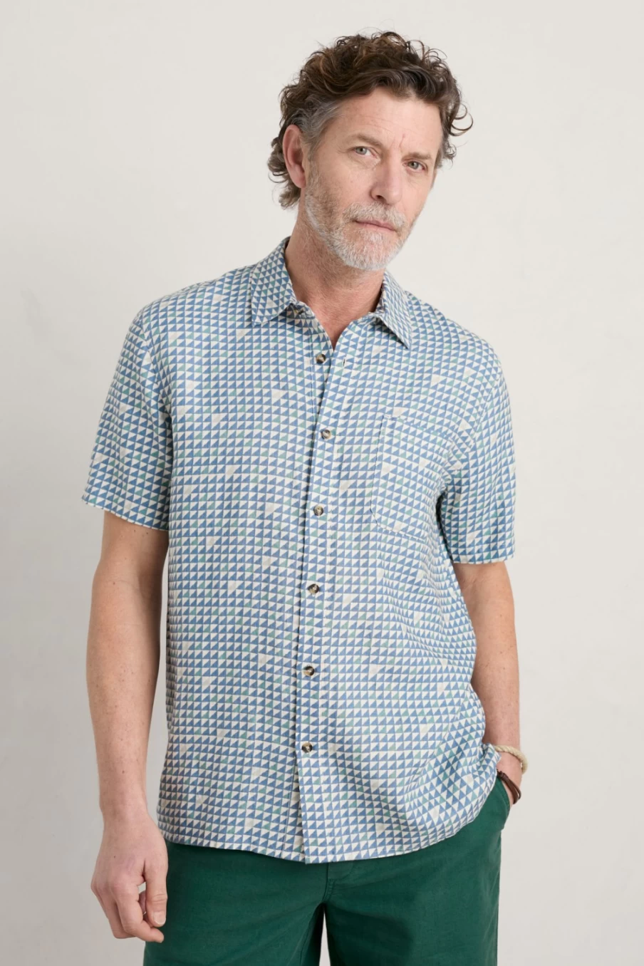 Men's Seasalt Cornwall Mini Triangles Sail Blue Short Sleeve Shirt - Heron Print Casual Top