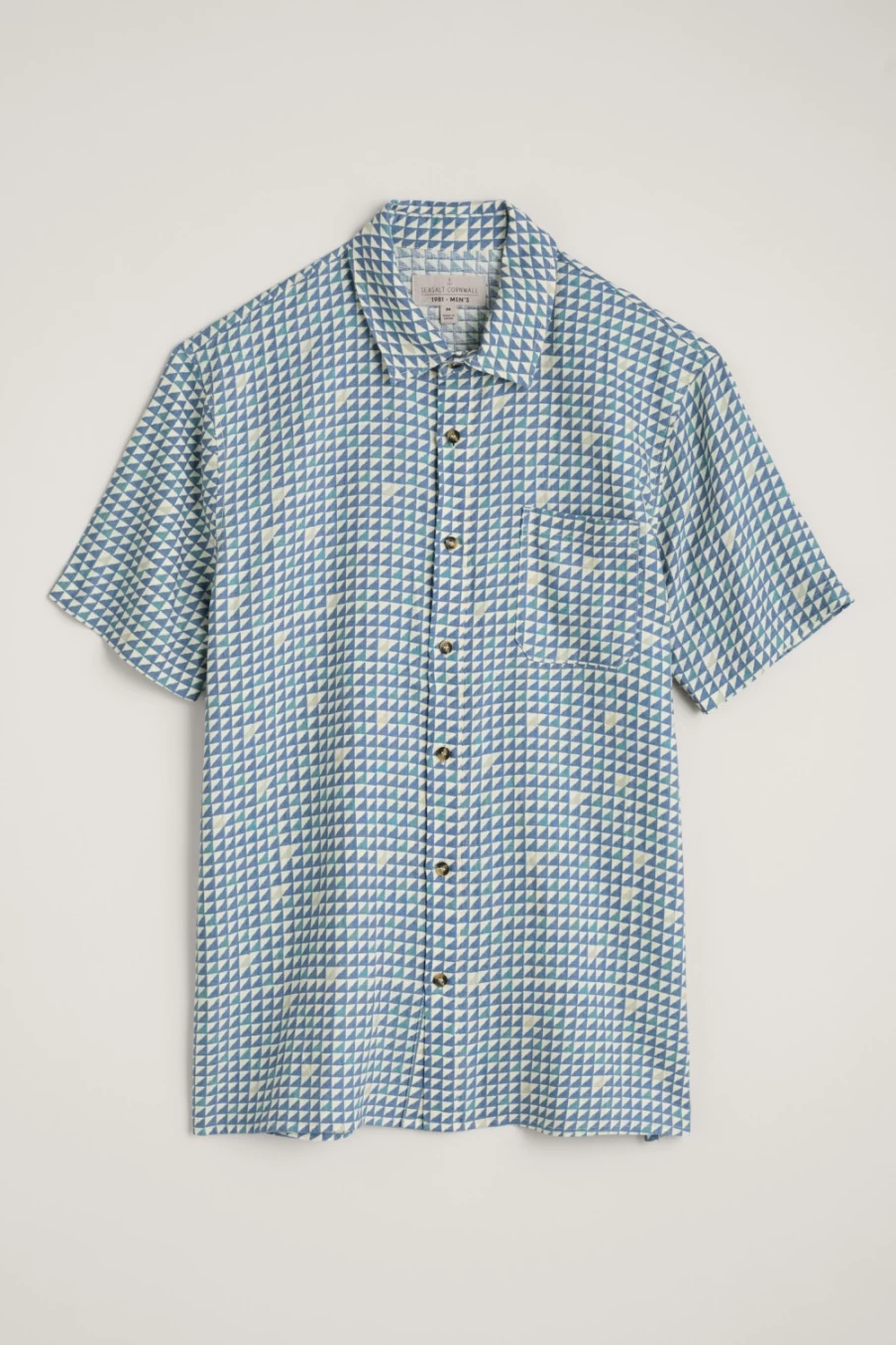 Men's Seasalt Cornwall Mini Triangles Sail Blue Short Sleeve Shirt - Heron Print Casual Top