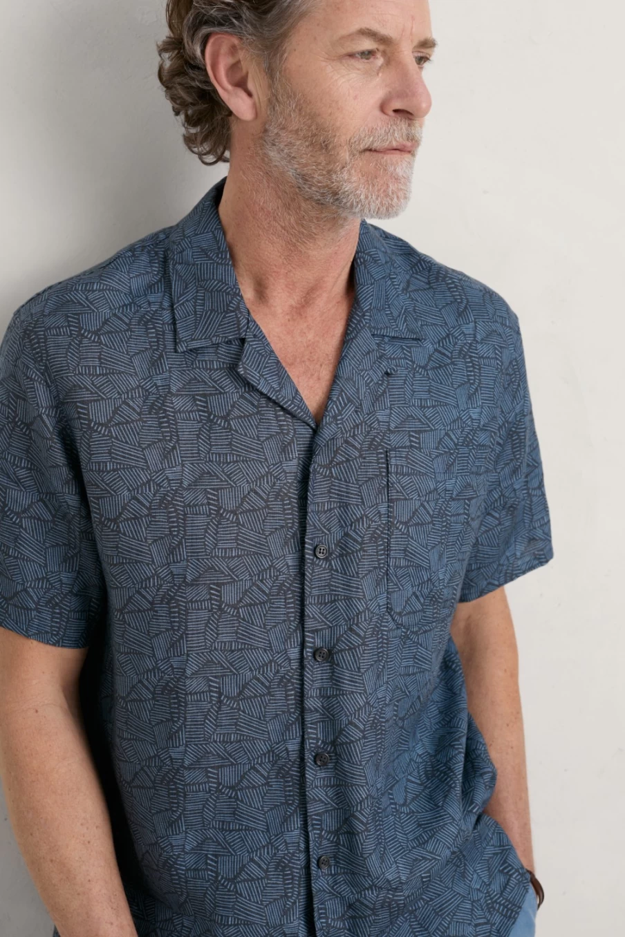 Seasalt Cornwall Men's Short Sleeve Linen Shirt in Fence Marks Inkwell - Breathable Summer Casual Top